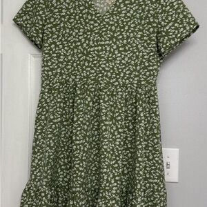 Elegant Green Floral Midi Dress